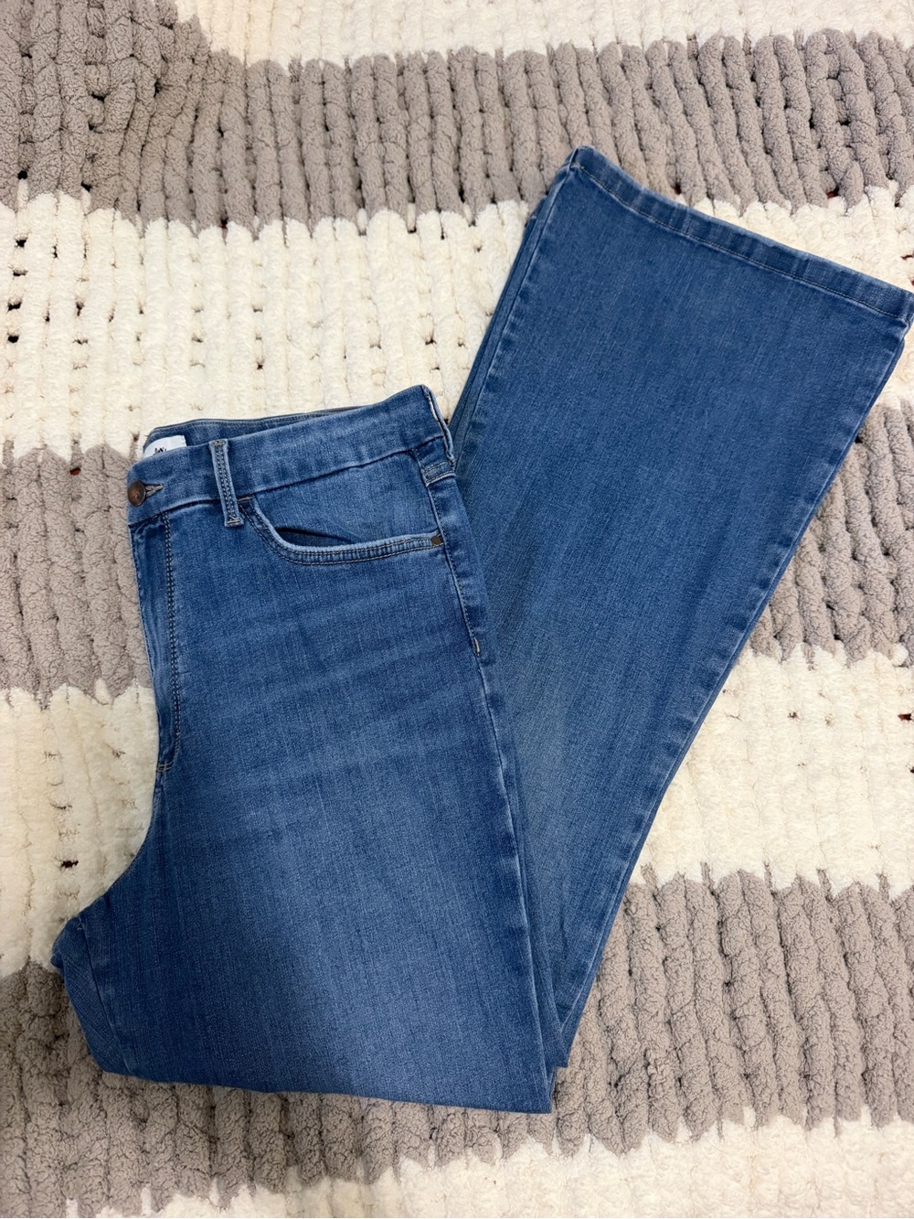 Women’s wrangler flare jeans size 33X32